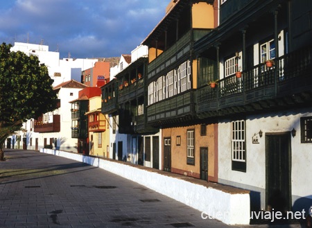 Balcones canarios en Santa Cruz de La Palma. La Palma.